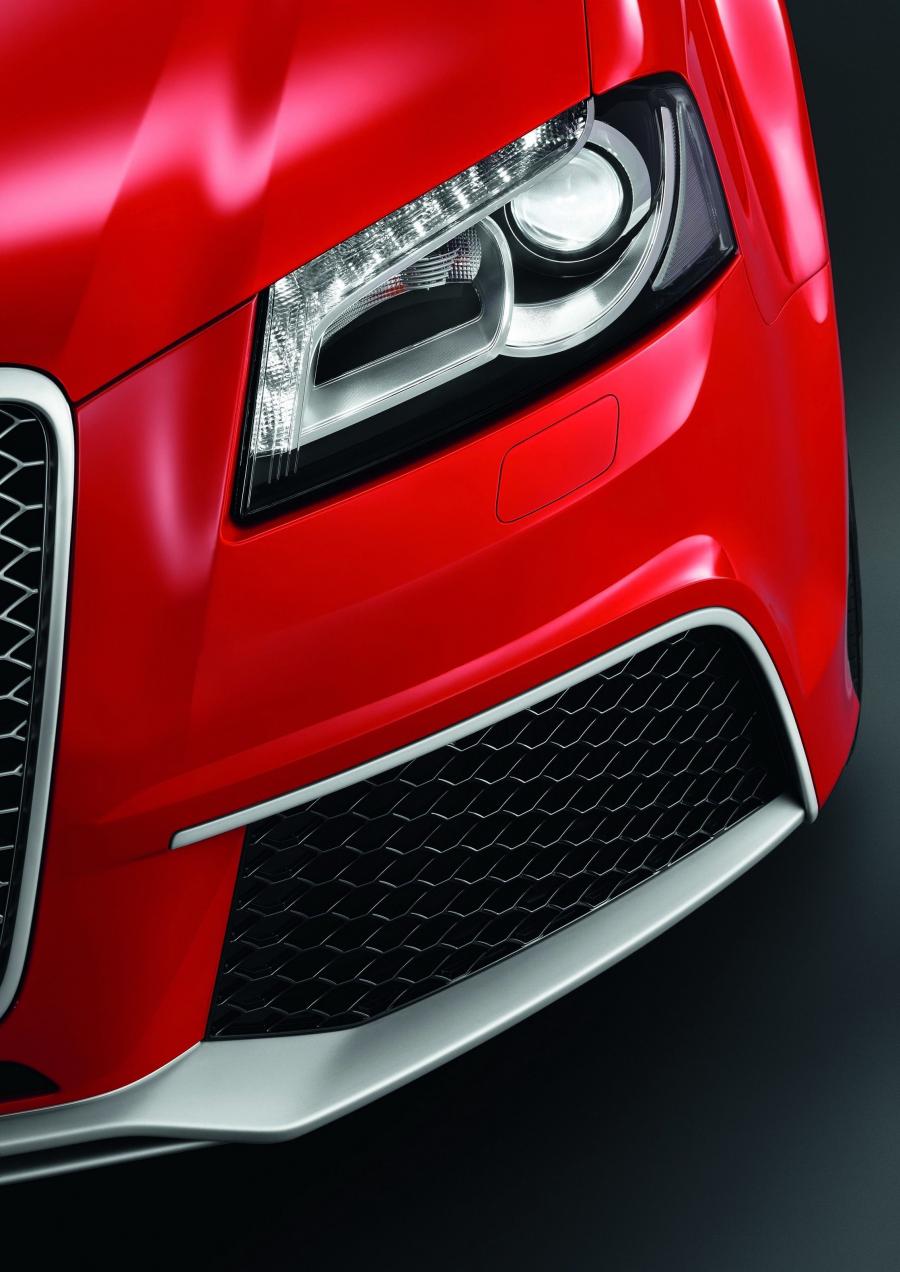 Детали экстерьера Audi RS3 Sportback (8PA) 2011 года  (WW) (фото 26 из 45)